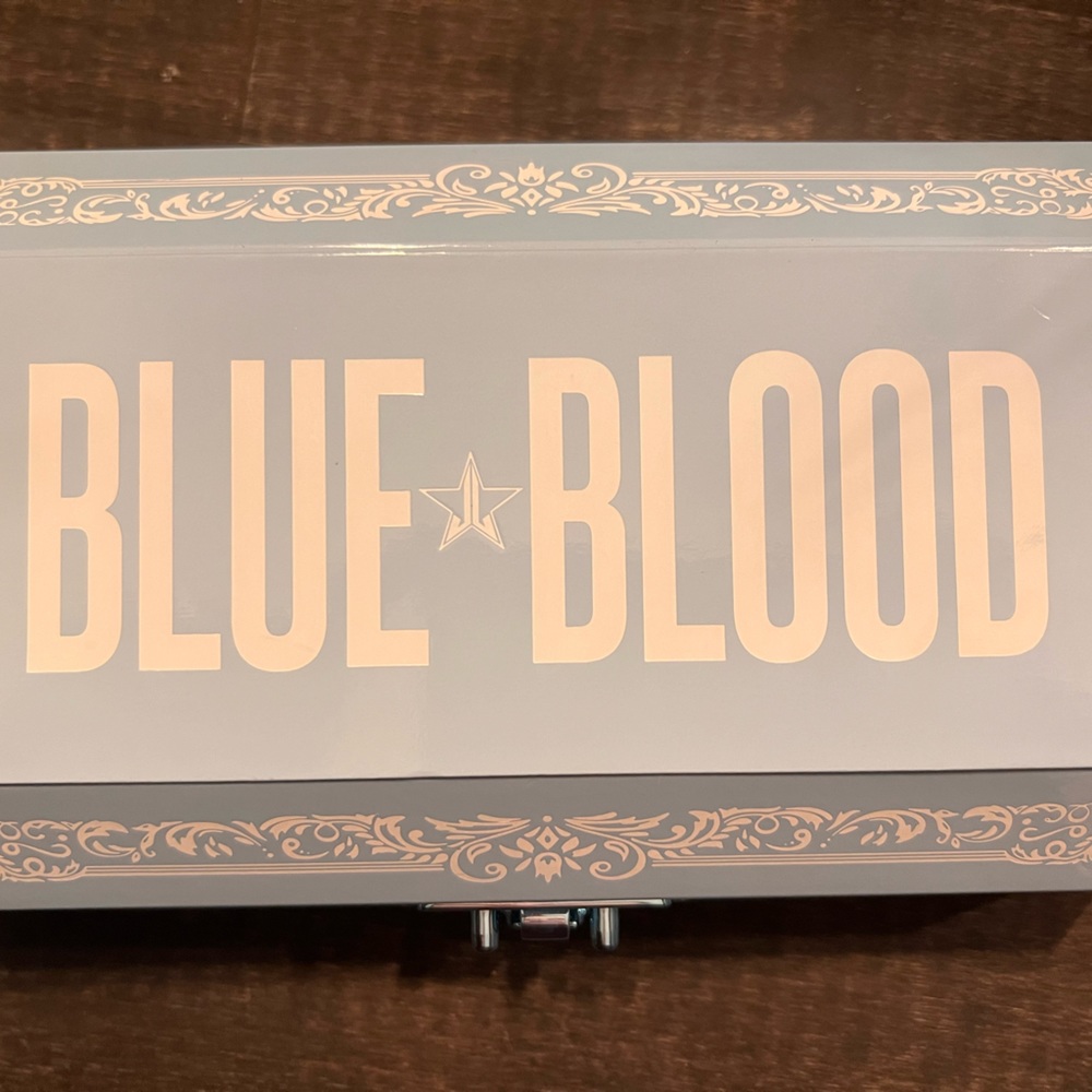 Jeffree Star Blue Blood Palette